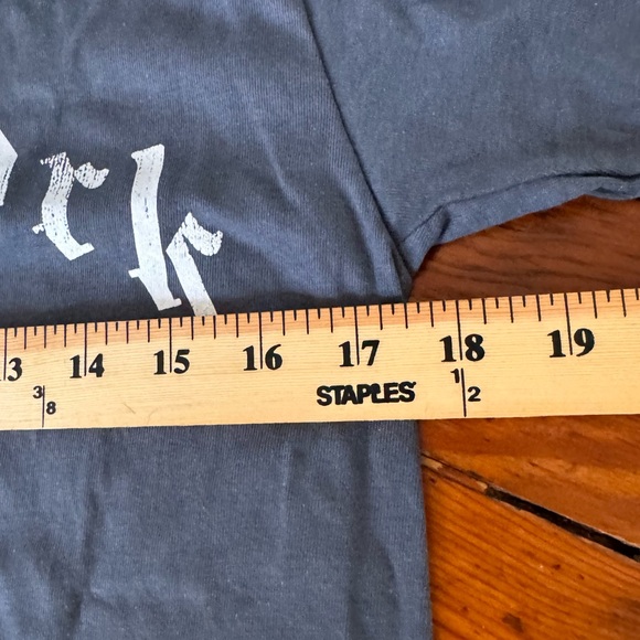 Rebellious One Juniors' New York Rose Graphic Cotton T-Shirt Size Small NWT - Picture 5 of 9